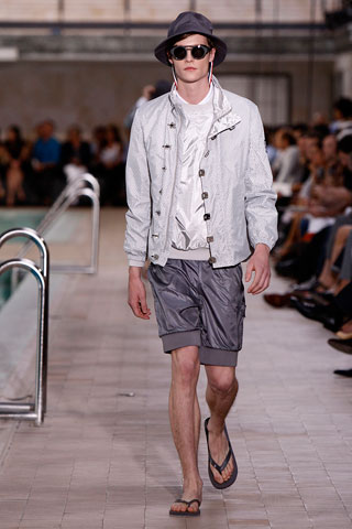 Moncler Gamme Bleu / - 2010